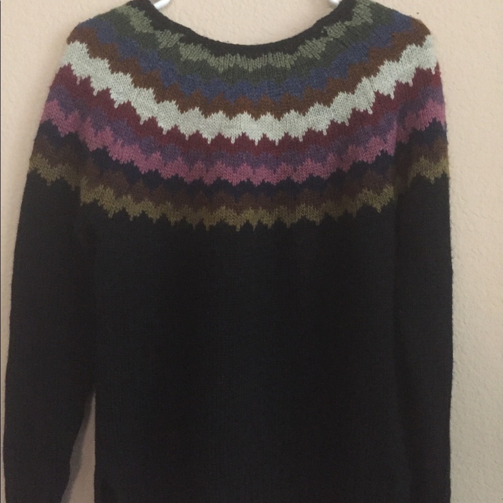 AEO super soft black sweater with multi colors